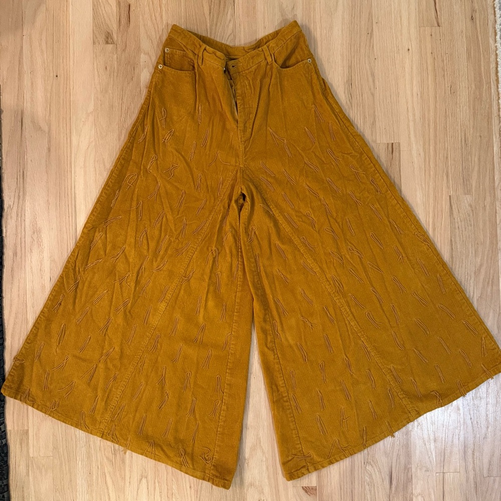 FARM Rio • Wide Leg Corduroy Beaded Pants - Picture 6 of 16